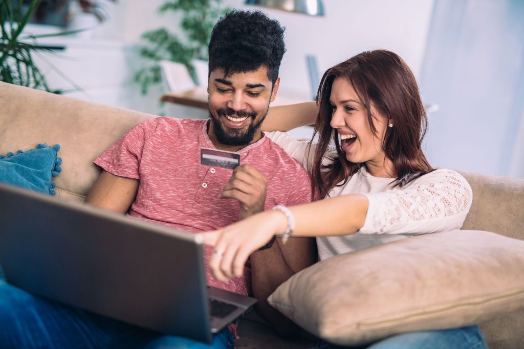 Entenda a importância de oferecer diferentes formas de pagamento em eventos
