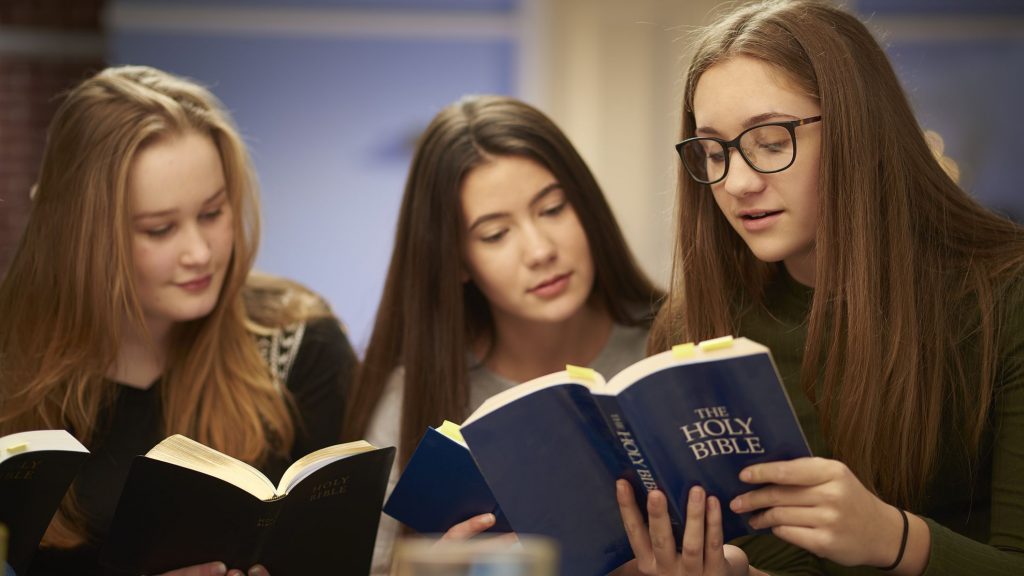 Como organizar uma célula para jovens e adolescentes
